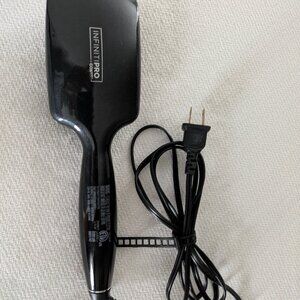 Infiniti Pro by Conair Diamond-Infused Hot Paddle Brush